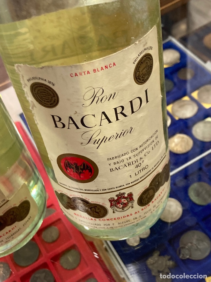 Coleccionismo de vinos y licores: Lote de 4 botellas de bacardi antiguas, 40 grados - Foto 5 - 307298288