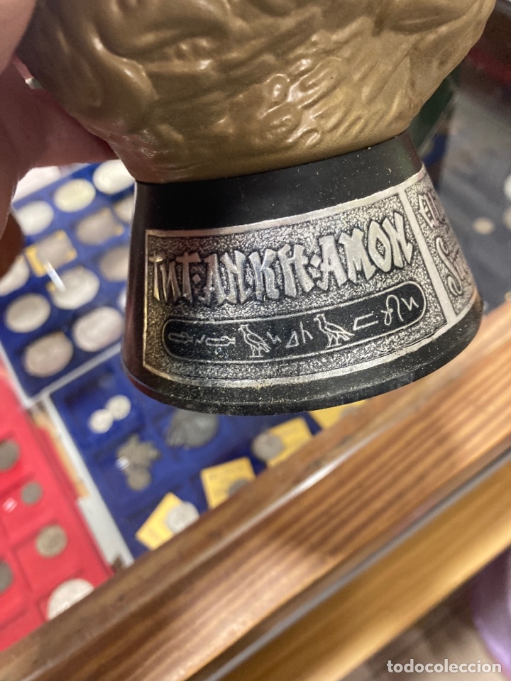 Coleccionismo de vinos y licores: Botella licor tutankamon - Foto 3