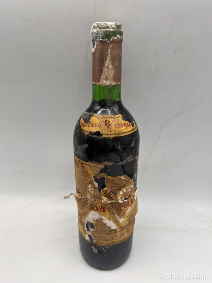 Sammlung von Weinen und Lik&ouml;ren: BOTELLA. RIOJA. RESERVA ESPECIAL. COSECHA 1973. MARTINEZ LACUESTA. 75 CL. LLENA. VER FOTOS