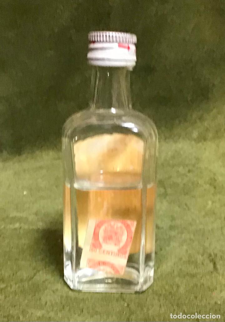 Coleccionismo de vinos y licores: BOLS DRY GIN, BOTELLIN - Foto 2