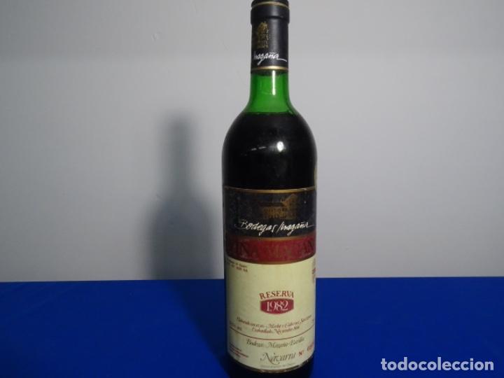Sammlung von Weinen und Lik&ouml;ren: VINO VI&Ntilde;A MAGA&Ntilde;A RESERVA 1982. COLECCI&Oacute;N.