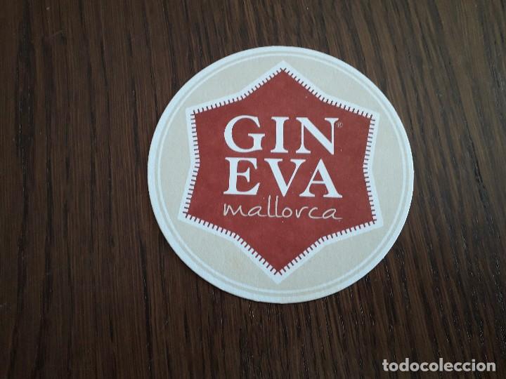 Coleccionismo de vinos y licores: posavasos de ginebra, Gin Eva, elaborada en Mallorca.