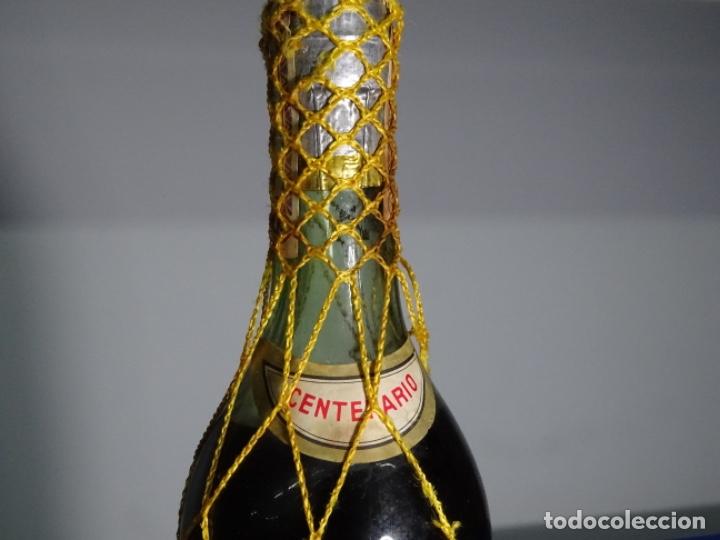 Coleccionismo de vinos y licores: BRANDY TERRY CENTENARIO. - Foto 2