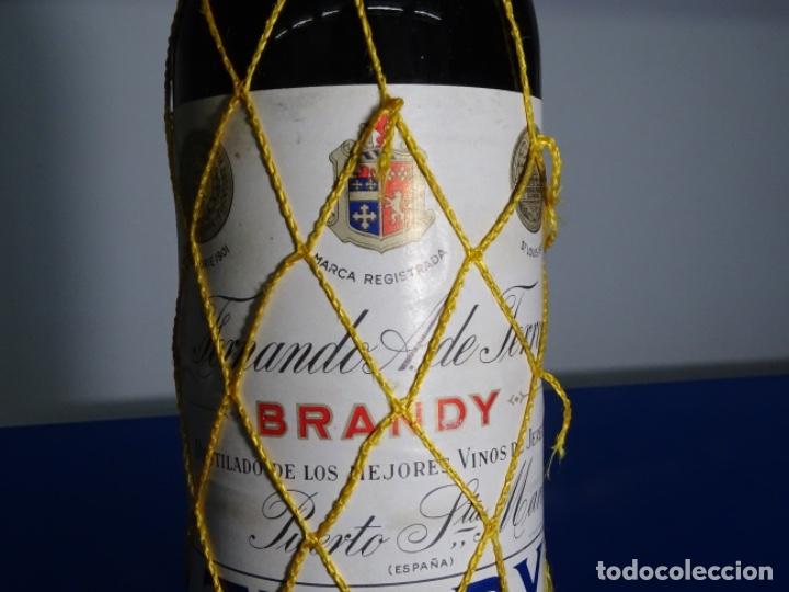 Coleccionismo de vinos y licores: BRANDY TERRY CENTENARIO. - Foto 3