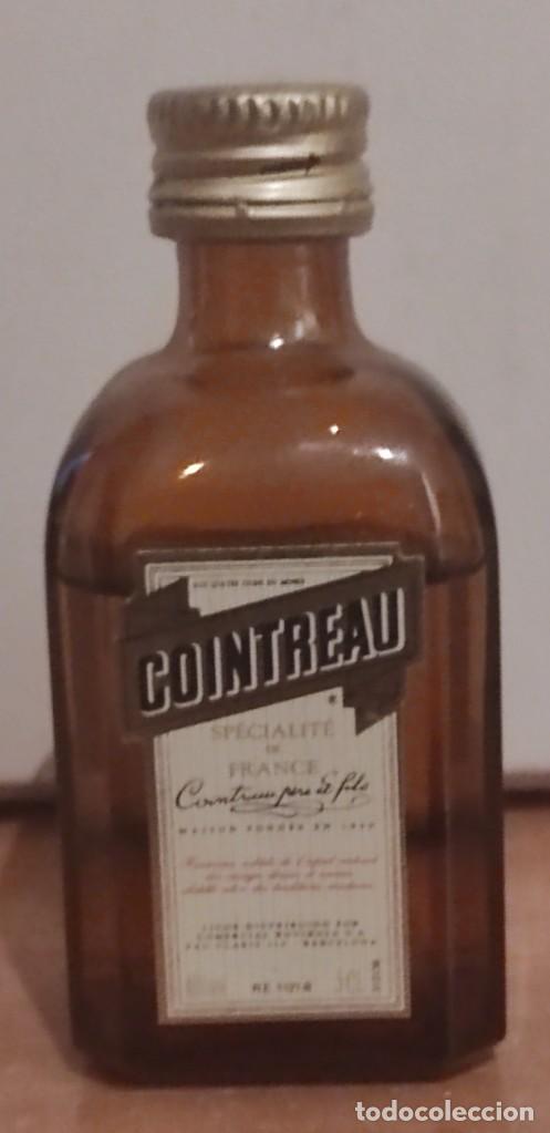 Collection of wines and liquors: Miniatura Cointreau Specialit&eacute; de France