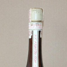 Coleccionismo de vinos y licores: BOTELLA DE LICOR CALISAY (DESTILERIAS MOLLFULLEDA ARENYS DE MAR) PRECINTADA. AÑO 1974. Lote 325334158