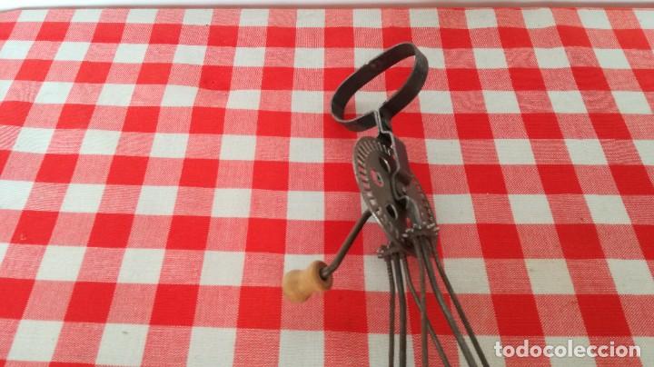 Coleccionismo de vinos y licores: BATIDOR MANUAL MARCA UARTER - Foto 2