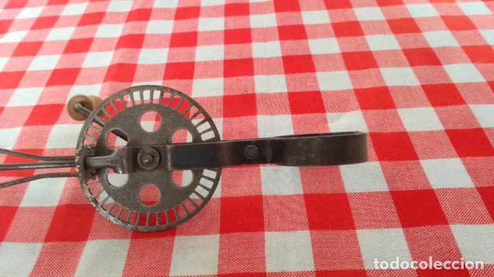 Coleccionismo de vinos y licores: BATIDOR MANUAL MARCA UARTER - Foto 6