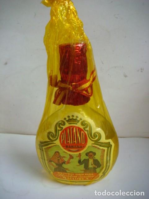 Collection of wines and liquors: BOTELLIN DE PLATANO BANANA ( MALLORCA )-CAJ-N&ordm;-59