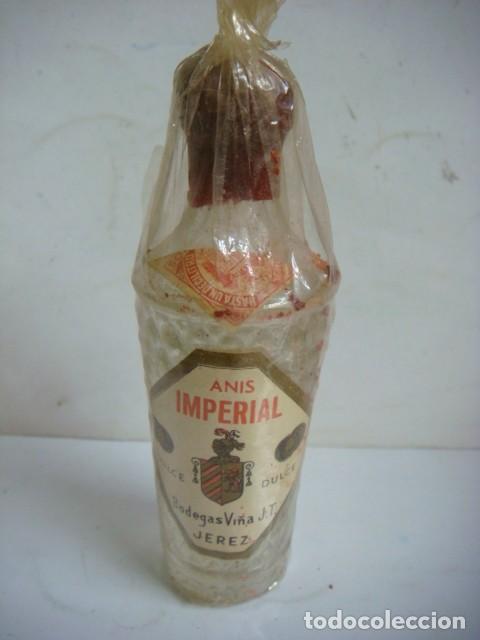 Collection of wines and liquors: BOTELLIN DE ANIS IMPERIALJEREZ-CAJ-N&ordm;-59