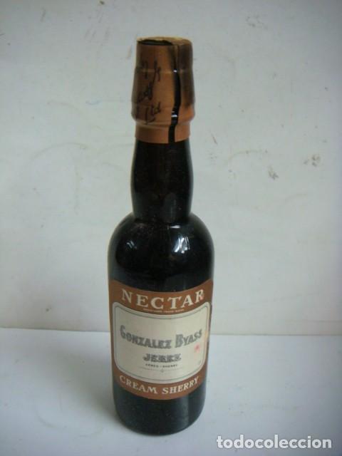 Collection of wines and liquors: BOTELLIN DE NECTAR GONZALEZ BYASS JEREZ CREAM SHERRY-CAJ-N&ordm;-59