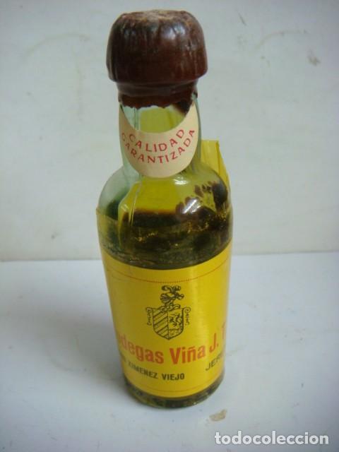 Collection of wines and liquors: BOTELLIN DE BODEGAS VI&Ntilde;A J.T. PEDRO XIMENEZ VIEJO JEREZ-CAJ-N&ordm;-59