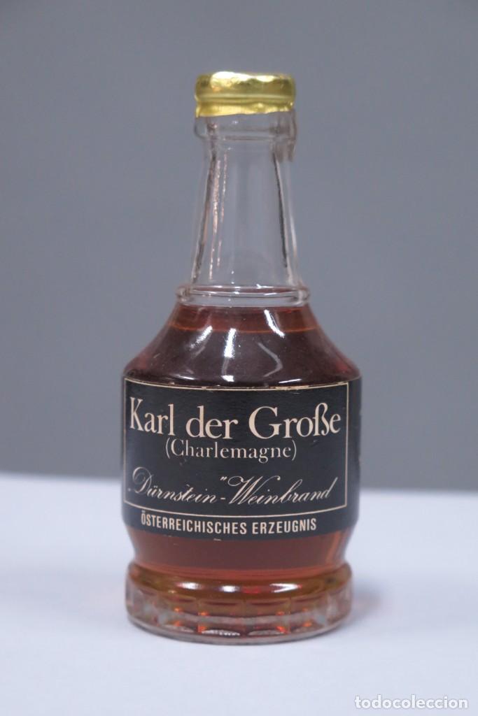 Collectionnisme de vins et liqueurs: BOTELLIN. Winzergenossenschaft Wachau Karl Der Grosse Durnstein