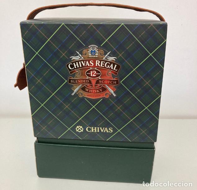 Coleccionismo de vinos y licores: ESTUCHE WHISKY CHIVAS REGAL VAC&Iacute;O 18X24X10CM
