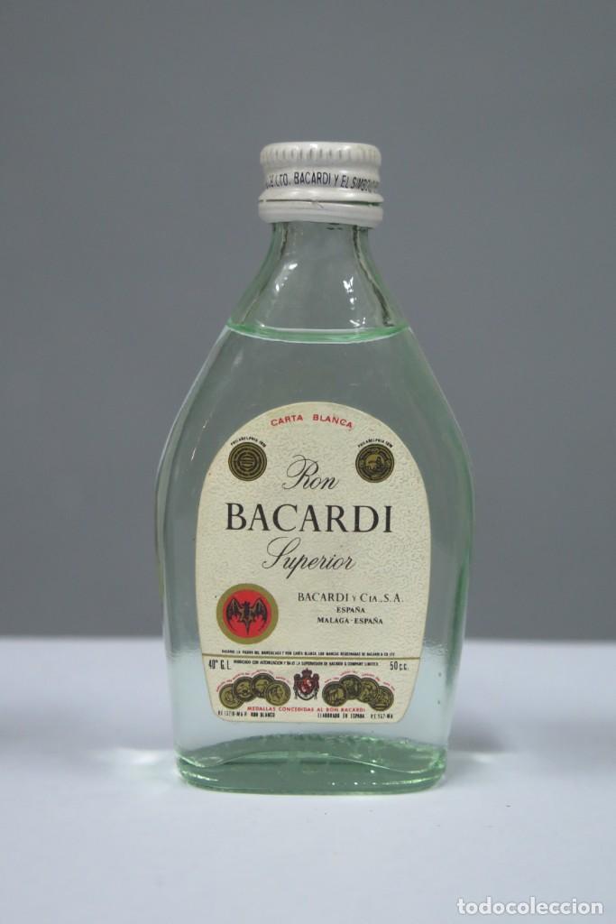 Coleccionismo de vinos y licores: BOTELLIN. BACARDI - Foto 1