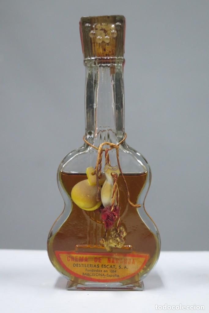Collection of wines and liquors: BOTELLIN. CREMA DE NARANJA. DESTILERIAS ESCAT