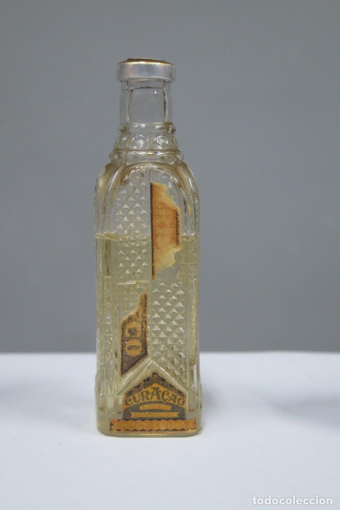Coleccionismo de vinos y licores: BOTELLIN. Cura&ccedil;ao Triple Seco Montserrat