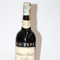 Coleccionismo de vinos y licores: BOTELLA DE VINO GONZALEZ BYASS. TIO PEPE. FINO MUY SECO. SHERRY. Lote 362894330