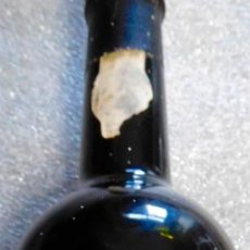 Coleccionismo de vinos y licores: VINO DE OPORTO ROMARIZ RESERVA LATINA 75CL. FUTEBOL CLUB OPORTO, CON FIRMA DE LOS JUGADORES. Lote 353161054