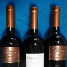 Coleccionismo de vinos y licores: 3 BOTELLAS DE VINO LATURCE, CRIANZA DE 2017, ALTAS CALIFICACIONES. Lote 353898678