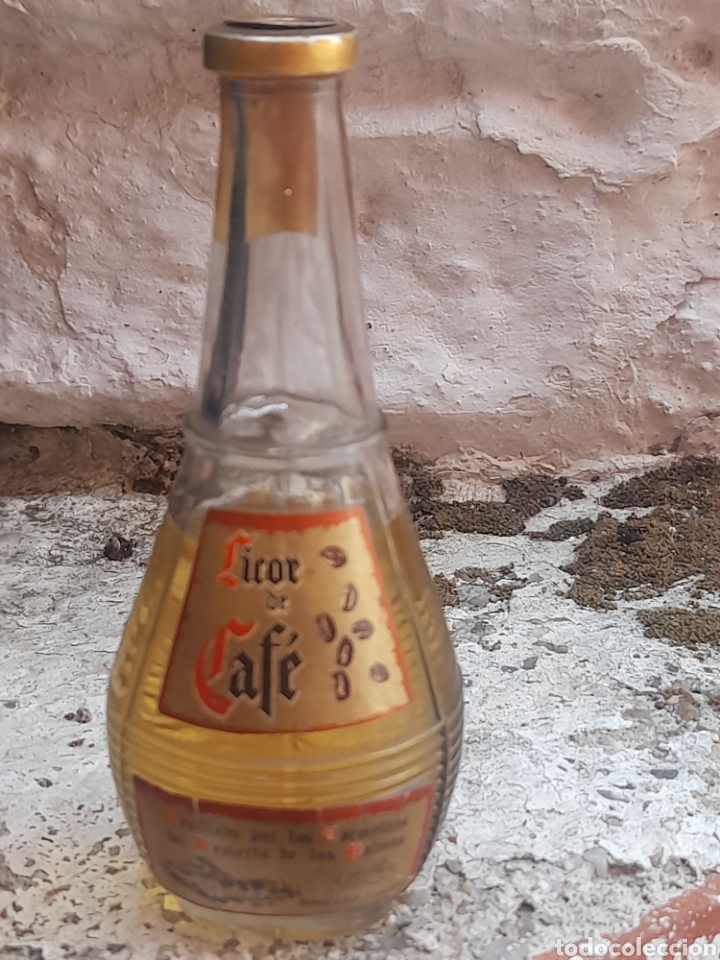Coleccionismo de vinos y licores: Antiguo botellin, Licor de caf&eacute;, Destilado por los Carmelitas del Desierto de las Palmas, Benicasim