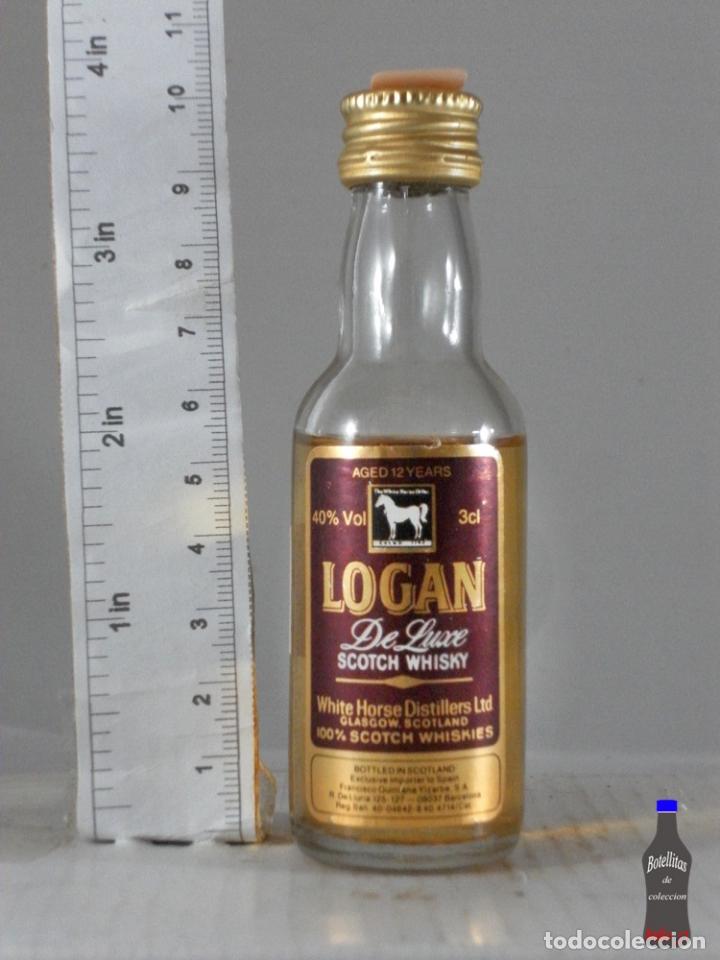 Coleccionismo de vinos y licores: BOTELLITA BOTELLIN WHISKY LOGAN DE LUXE WHITE HORSE 12 YEARS SCOTLAND BARCELONA