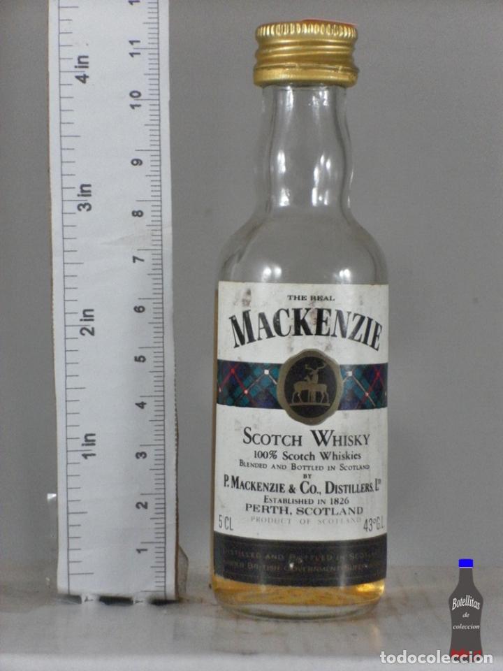 Coleccionismo de vinos y licores: BOTELLITA BOTELLIN WHISKY MACKENZIE SCOTLAND PERTH NAVALCAR MADRID