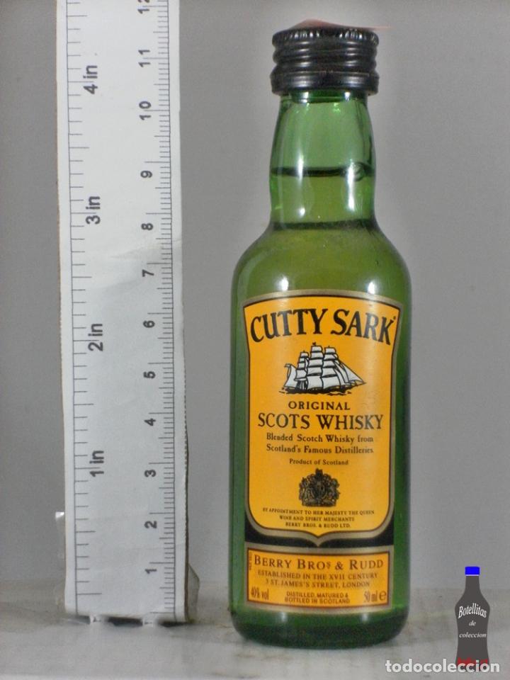 Coleccionismo de vinos y licores: BOTELLITA BOTELLIN WHISKY CUTTY SARK BLENDED SCOTS WHISKY BERRY BROS & RUDD