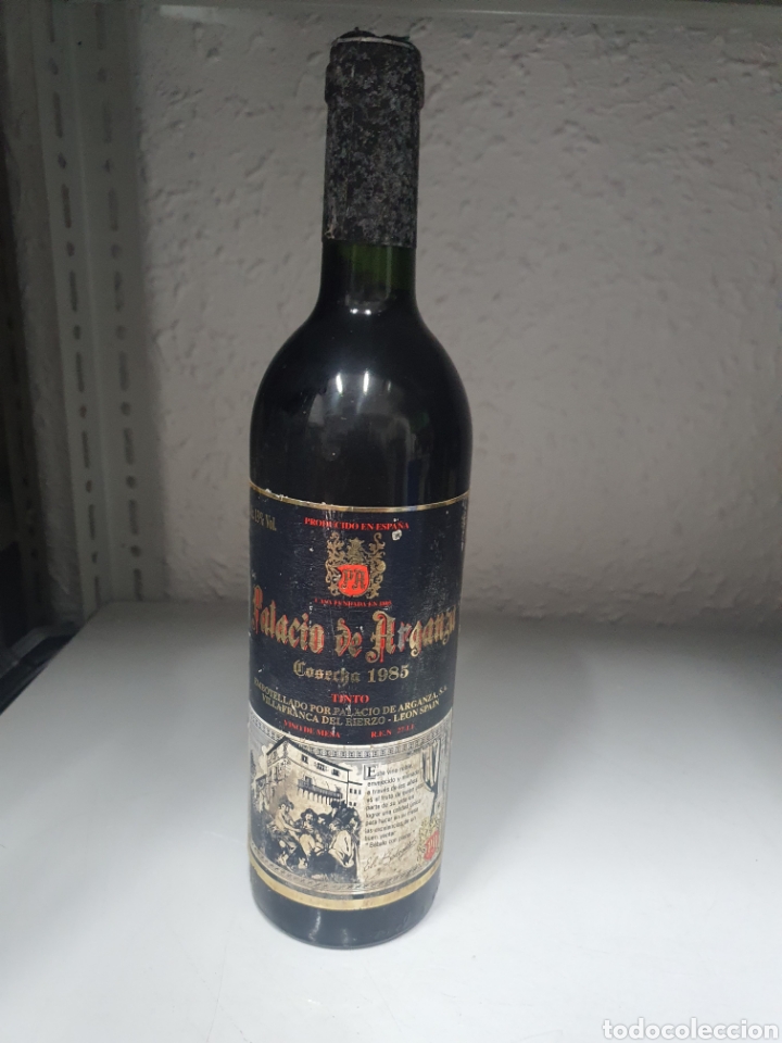 Collection of wines and liquors: botella vino palacio arganza cosecha 1985