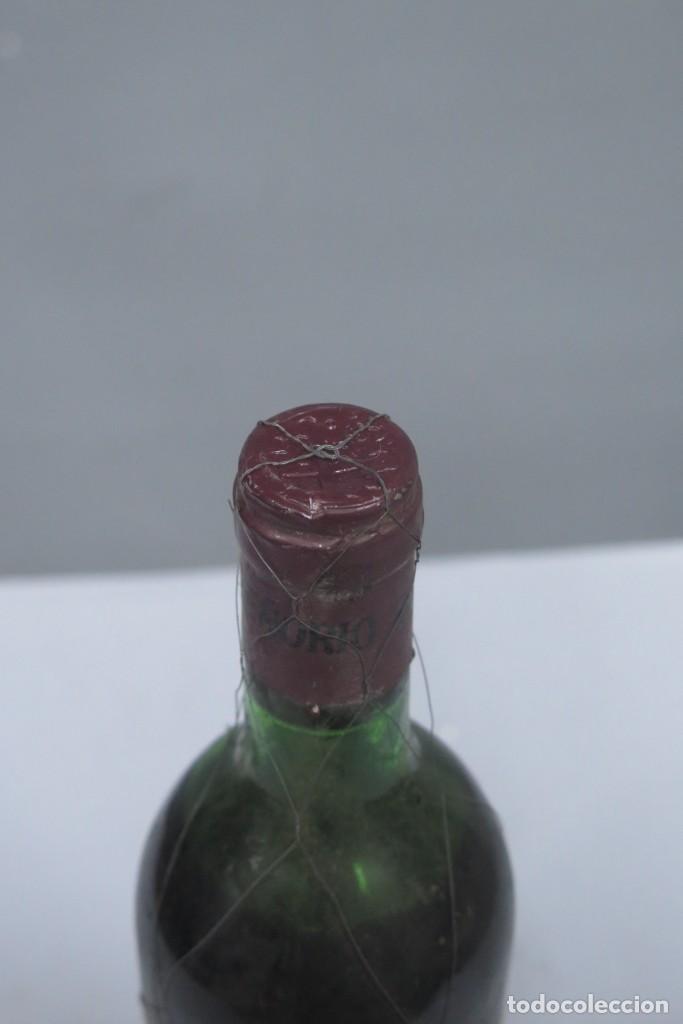 Coleccionismo de vinos y licores: BOTELLA. SE&Ntilde;ORIO DE SARRIA. 1973 - Foto 2
