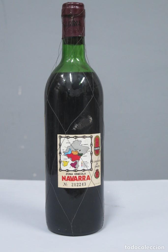Coleccionismo de vinos y licores: BOTELLA. SE&Ntilde;ORIO DE SARRIA. 1973 - Foto 3
