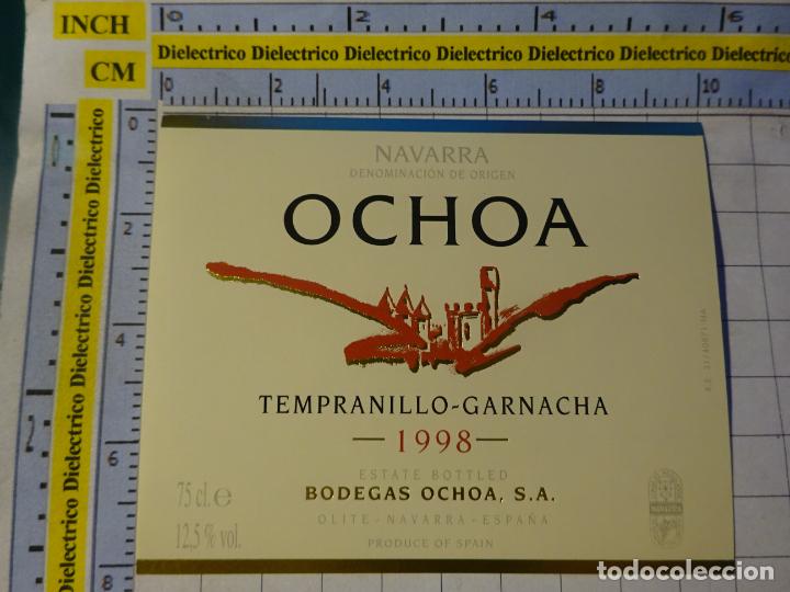 Sammlung von Weinen und Lik&ouml;ren: ETIQUETA DE BEBIDAS. VINO LICORES. NAVARRA OCHOA TEMPRANILLO GARNACHA 1998. 553