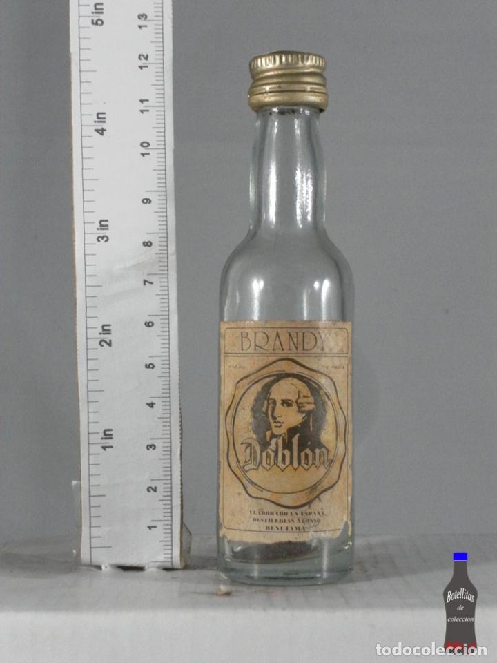 Coleccionismo de vinos y licores: BOTELLITA BOTELLIN BRANDY DOBLON DESTILERIAS ALONSO BENEJAMA
