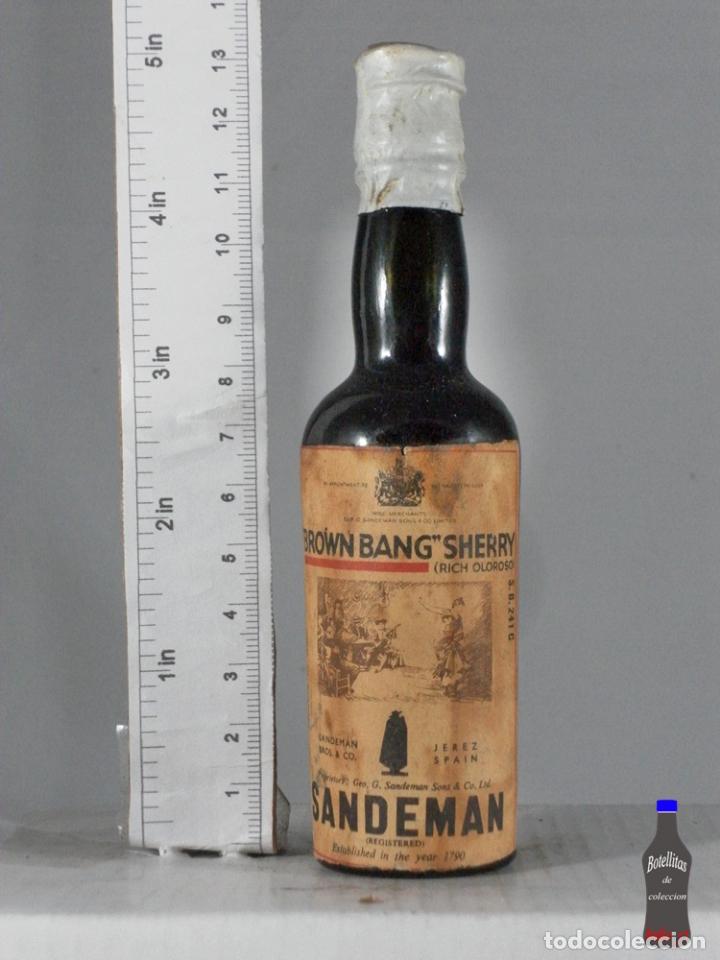 Sammlung von Weinen und Lik&ouml;ren: BOTELLITA BOTELLIN SANDEMAN BROWN BANG SHERRY RICH OLOROSO JEREZ