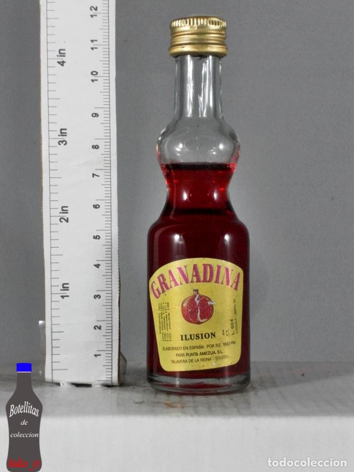 Coleccionismo de vinos y licores: BOTELLITA BOTELLIN LICOR GRANADINA ILUSION PALMA MALLORCA PARA PUNTA AMEZUA