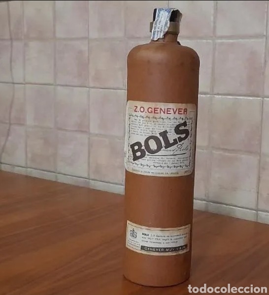 Coleccionismo de vinos y licores: Botella BOLS sin abrir - Foto 1