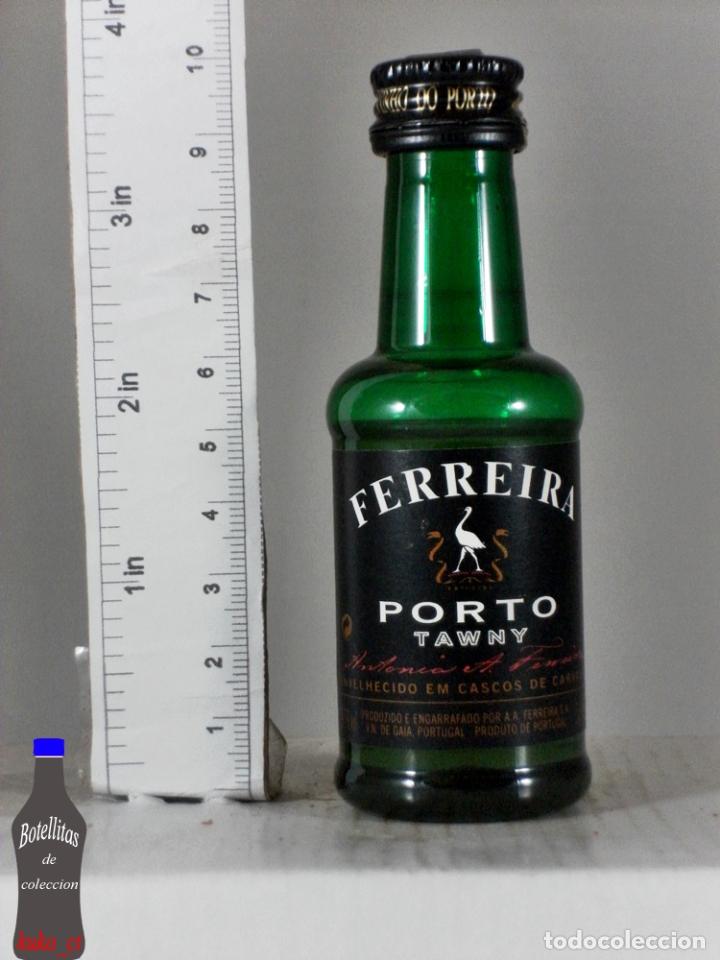 Sammlung von Weinen und Lik&ouml;ren: BOTELLITA BOTELLIN PORTO FERREIRA TAWNY CASCOS DE CARVALHO PORTUGAL