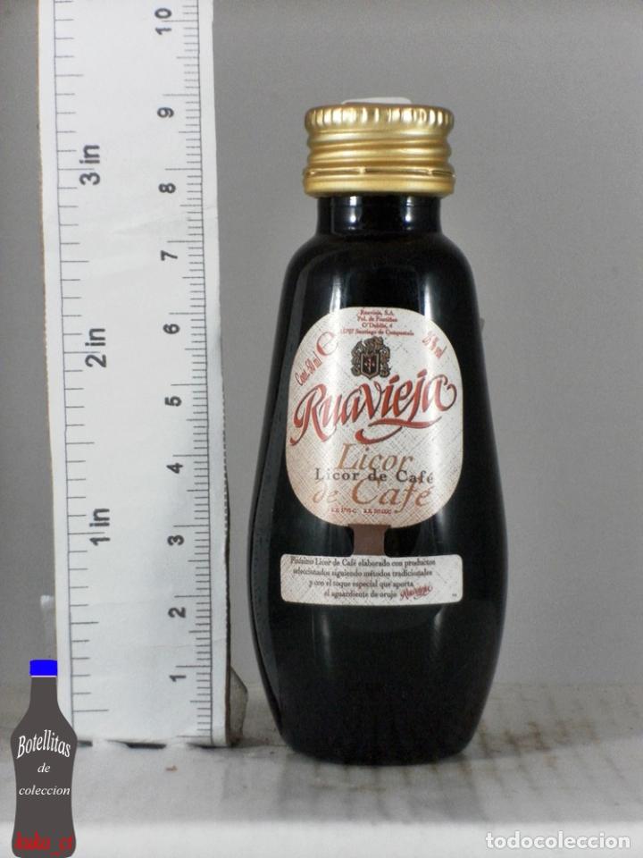 Coleccionismo de vinos y licores: BOTELLITA BOTELLIN LICOR RUAVIEJA LICOR DE CAFE SANTIAGO DE COMPOSTELA