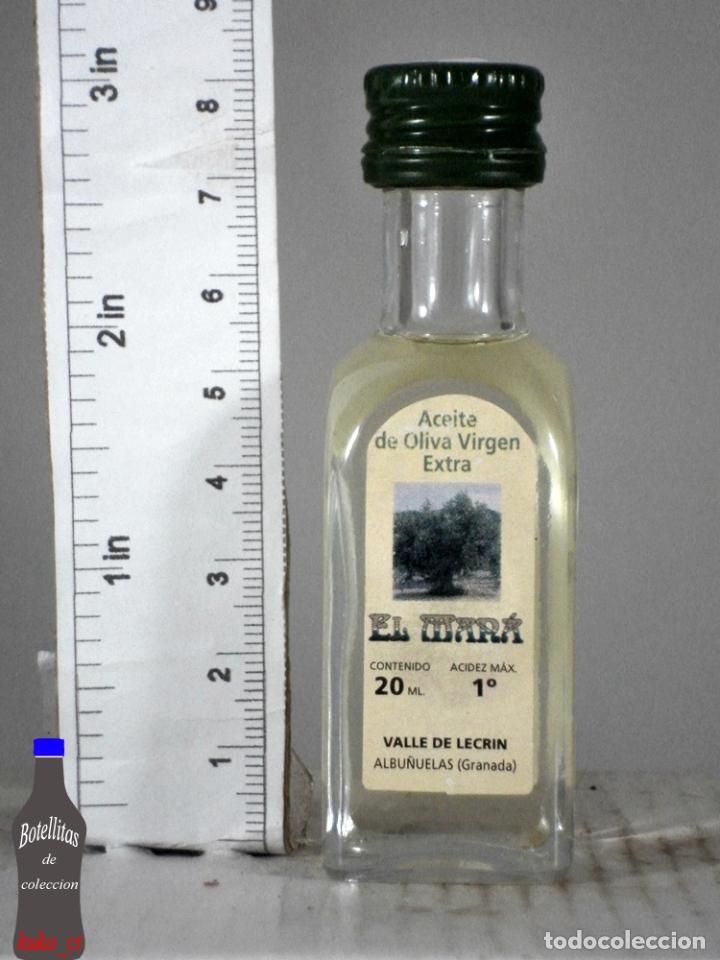 Sammlung von Weinen und Lik&ouml;ren: BOTELLITA BOTELLIN ACEITE DE OLIVA VIRGEN EL MAR&Aacute; ALBU&Ntilde;UELAS GRANADA PARTIDO ANDALUCISTA