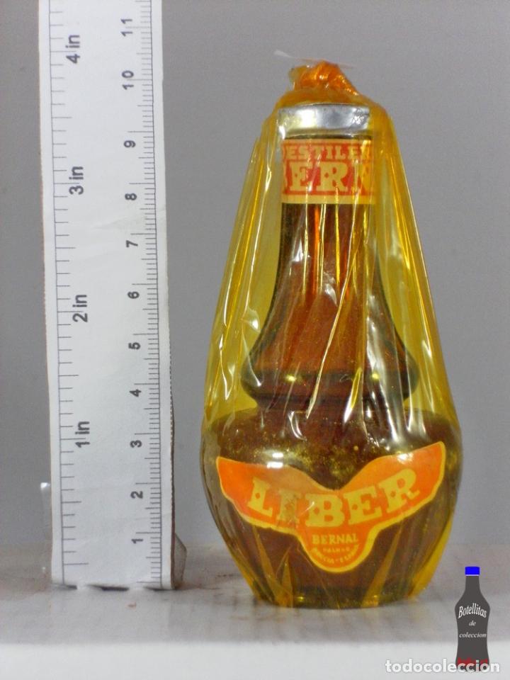 Coleccionismo de vinos y licores: BOTELLITA BOTELLIN LICOR LIBER DESTILERIAS BERNAL EL PALMAR MURCIA