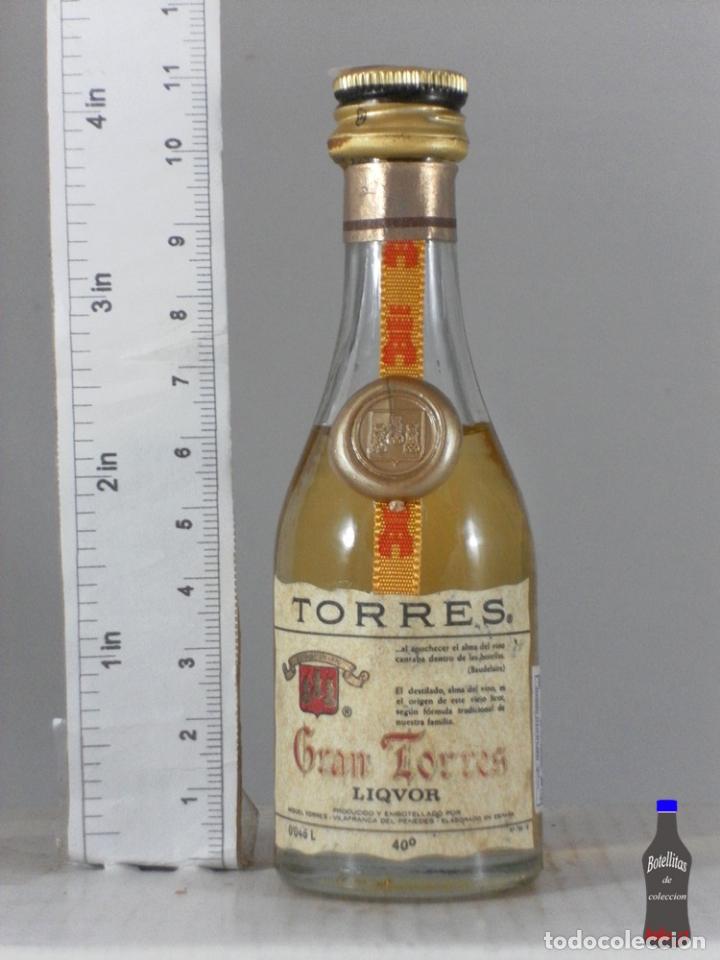Coleccionismo de vinos y licores: BOTELLITA BOTELLIN BRANDY TORRES GRAND LIQVOR BRANDY VILLAFRANCA DEL PENEDES