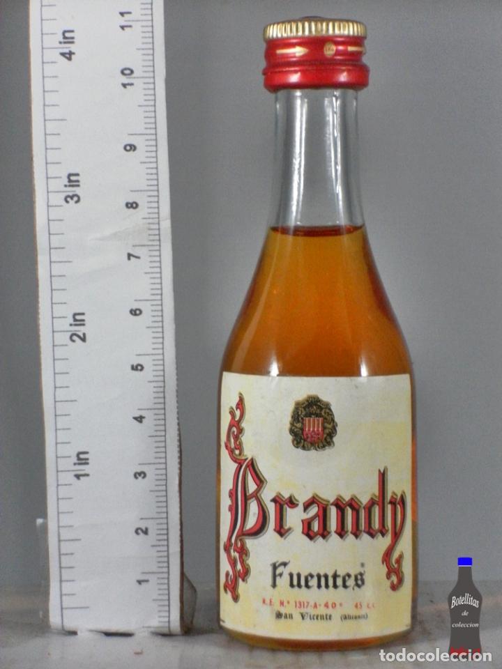 Coleccionismo de vinos y licores: BOTELLITA BOTELLIN BRANDY FUENTES SAN VICENTE ALICANTE