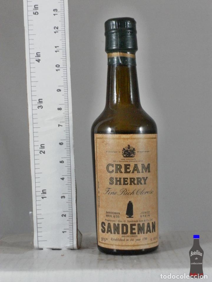 Sammlung von Weinen und Lik&ouml;ren: BOTELLITA BOTELLIN CREAM FINE RICH OLOROSO SHERRY SANDEMAN JEREZ SPAIN
