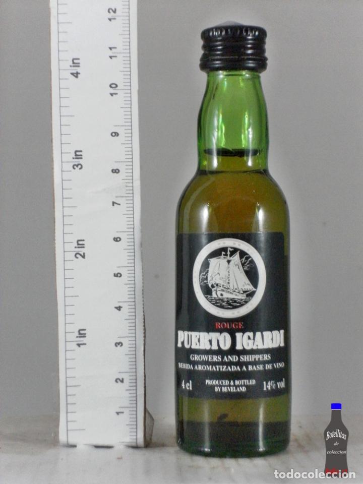 Sammlung von Weinen und Lik&ouml;ren: BOTELLITA BOTELLIN BEBIDA AROMATIZADA ROUGE PUERTO IGARDI BEVELAND
