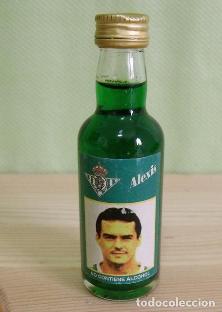 Coleccionismo de vinos y licores: Botella Miniatura Botellin Licor Jugador F&uacute;tbol Alexis - Real Betis Balompi&eacute;