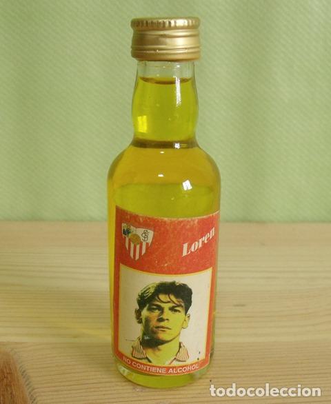 Coleccionismo de vinos y licores: Botella Miniatura Botellin Licor Jugador Loren - Sevilla F&uacute;tbol Club