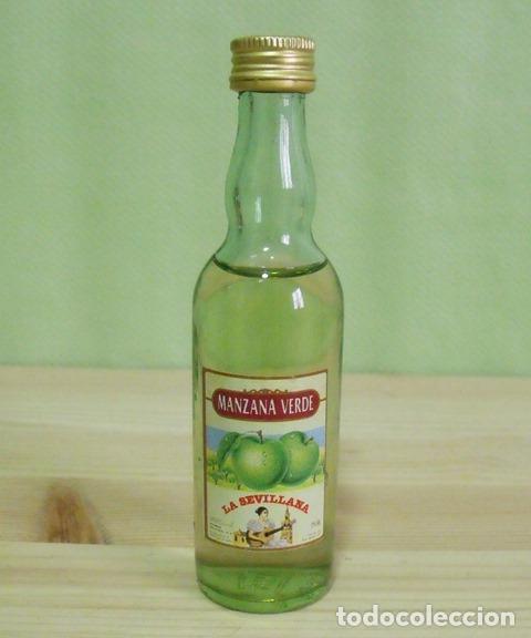 Coleccionismo de vinos y licores: Botella Miniatura Botellin Licor Manzana Verde La Sevillana
