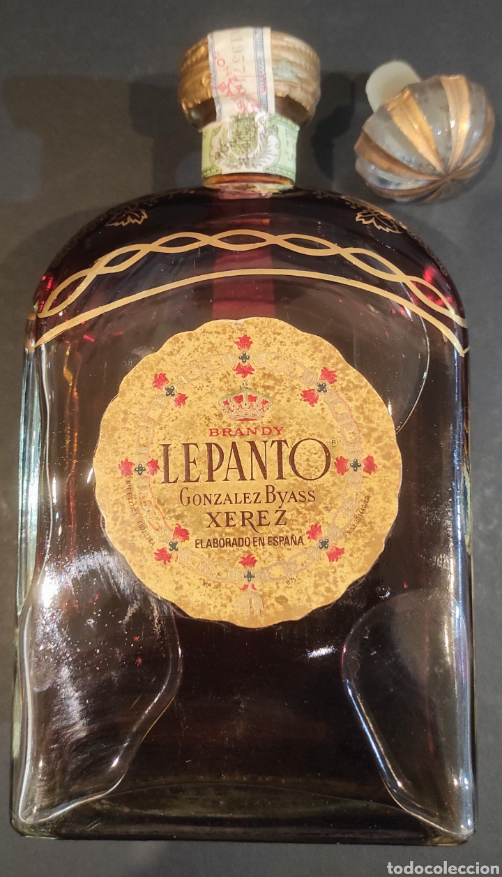 Coleccionismo de vinos y licores: Botella de Brandy LEPANTO