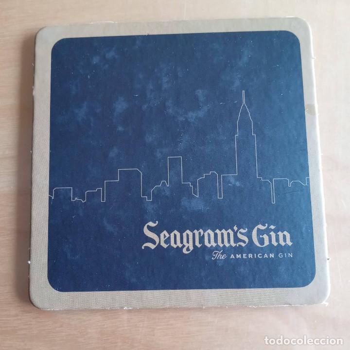 Coleccionismo de vinos y licores: Posavasos Ginebra Seagram's 2
