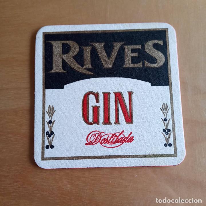 Coleccionismo de vinos y licores: Posavasos Ginebra Rives